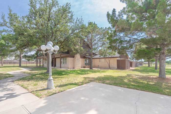 photo 2: 5901 Midland Dr, Midland TX 79707