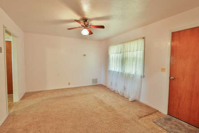 photo 2: 401 NW Ave I, Seminole TX 79360