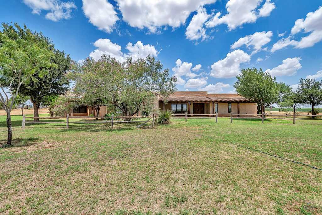 photo 2: 2168 County Rd 3151, Stanton TX 79782