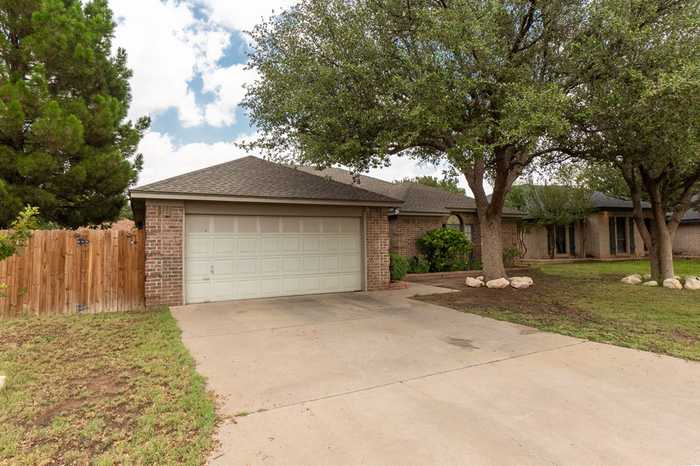 photo 2: 3502 Oakmont Dr, Midland TX 79707