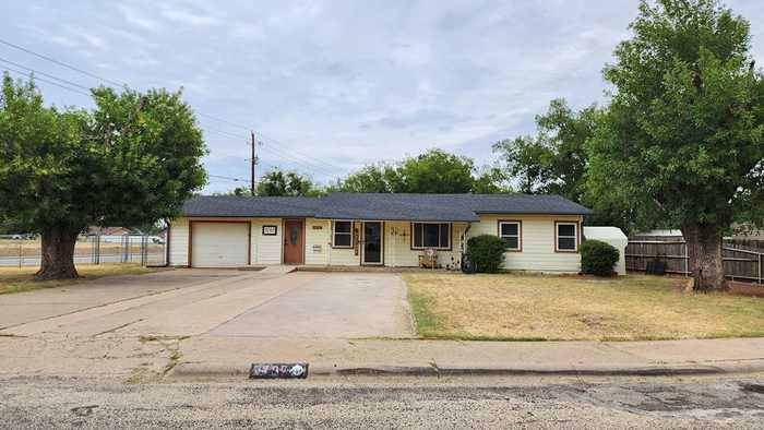 photo 1: 3702 Rose Circle, Snyder TX 79549