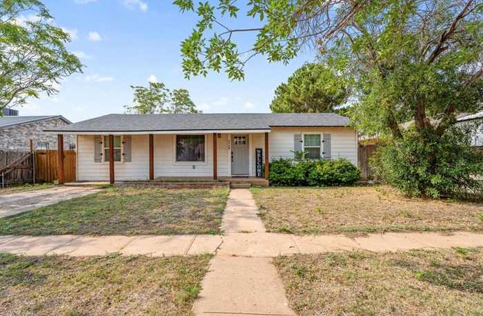 photo 1: 404 W 2nd St, Stanton TX 79782