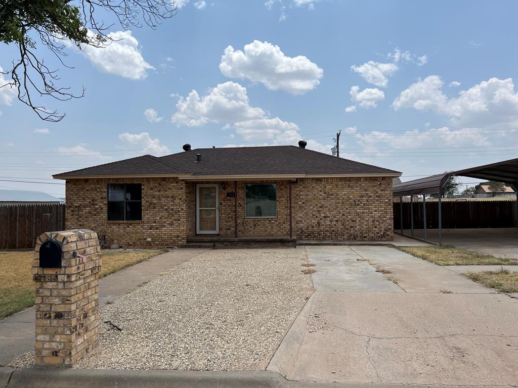 photo 1: 116 Canyon Ave, Snyder TX 79549