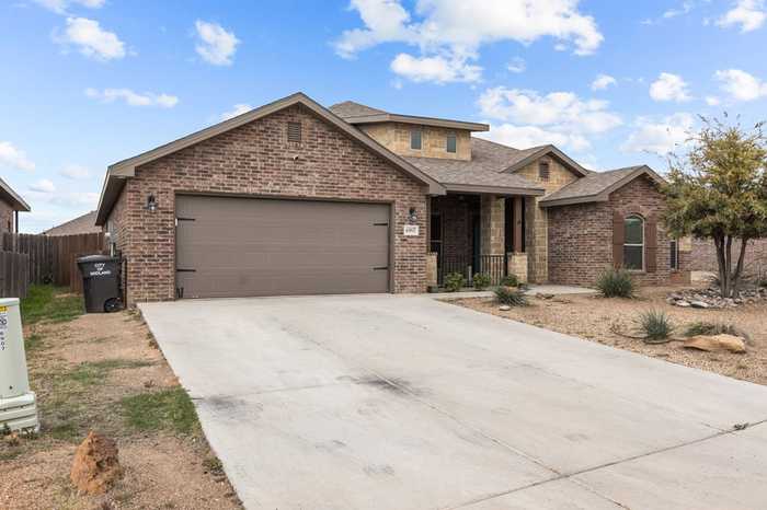 photo 2: 6907 Yellow Rose Ct, Midland TX 79705