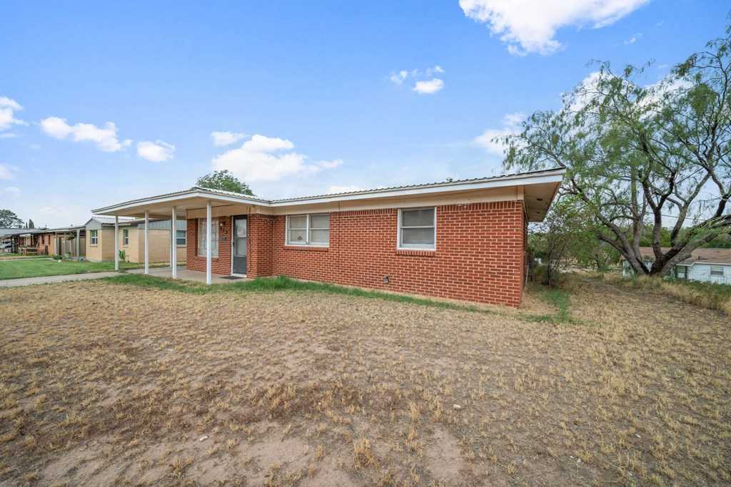 photo 3: 613 Elgin, Big Spring TX 79720