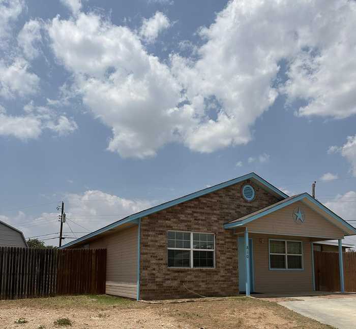 photo 16: 810 Martin St, Midland TX 79701