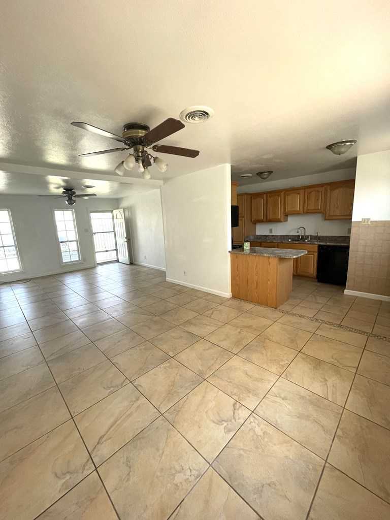 photo 3: 1824 E 49th St, Odessa TX 79762