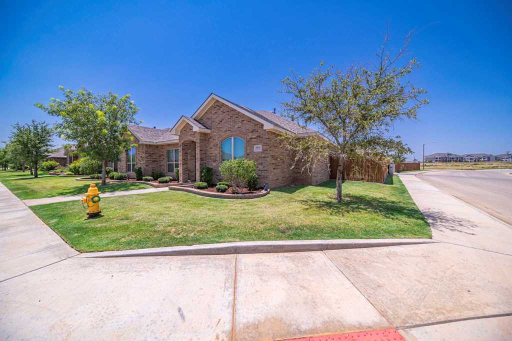 photo 2: 5900 Beals Creek Dr, Midland TX 79707