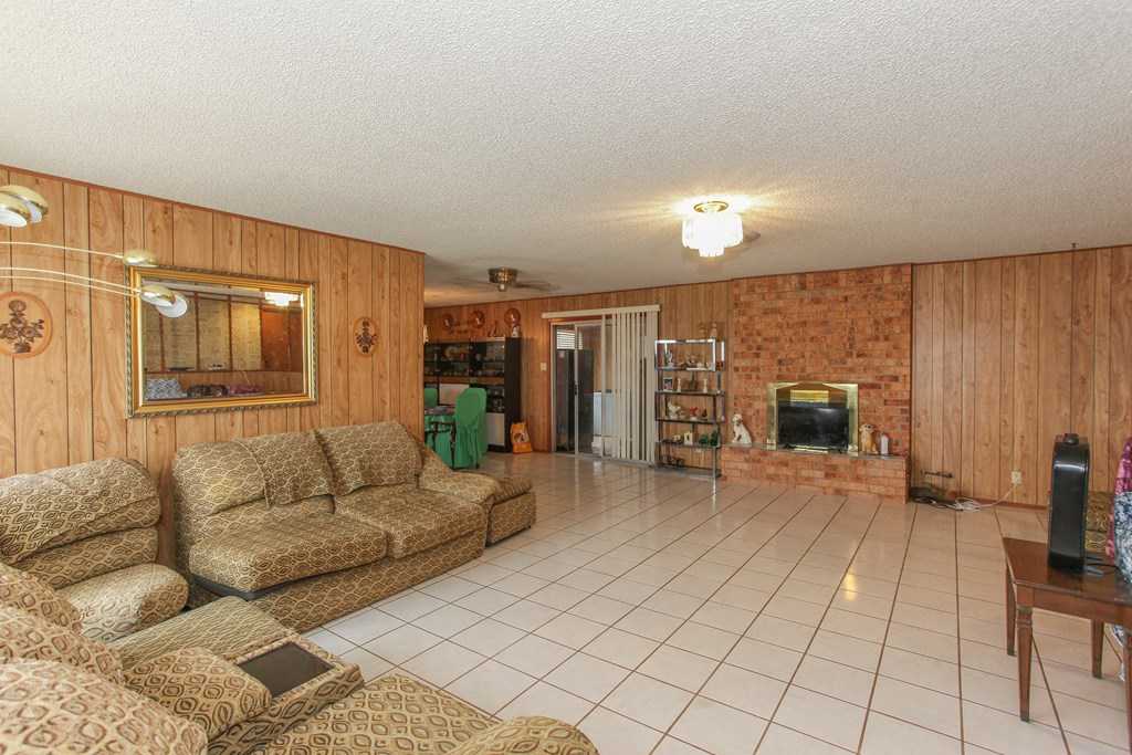 photo 2: 705 Jeffery Rd, Big Spring TX 79720