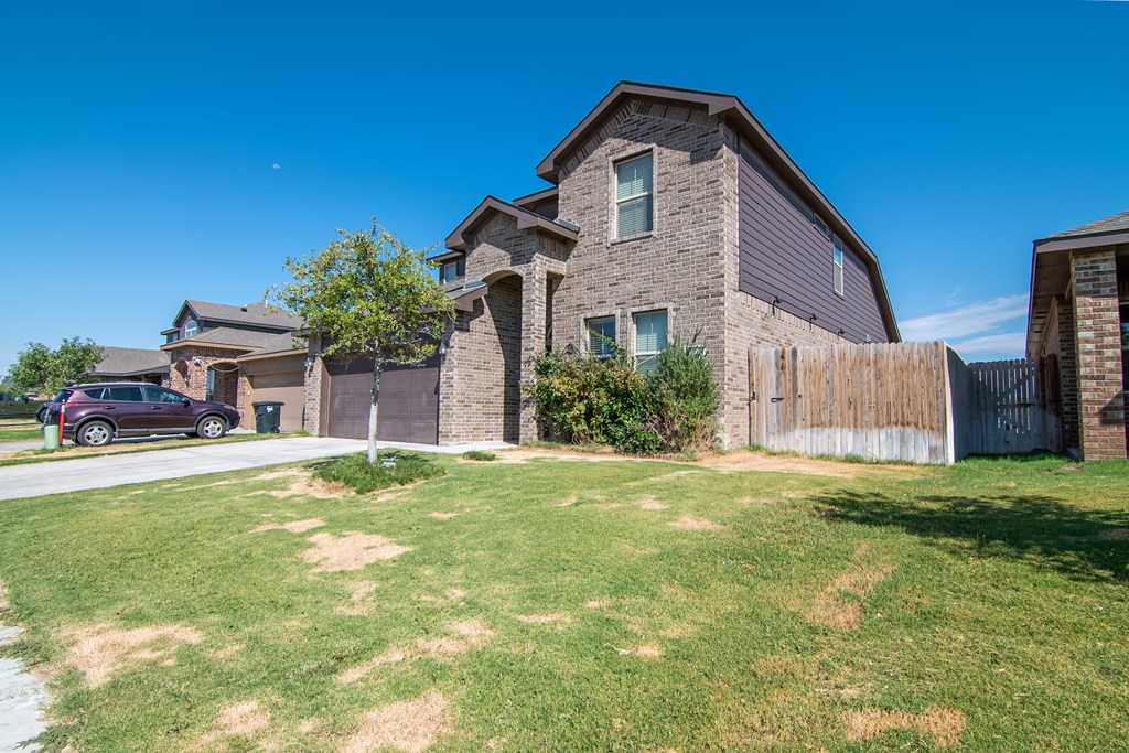 photo 2: 1707 Twin Falls Dr, Odessa TX 79762