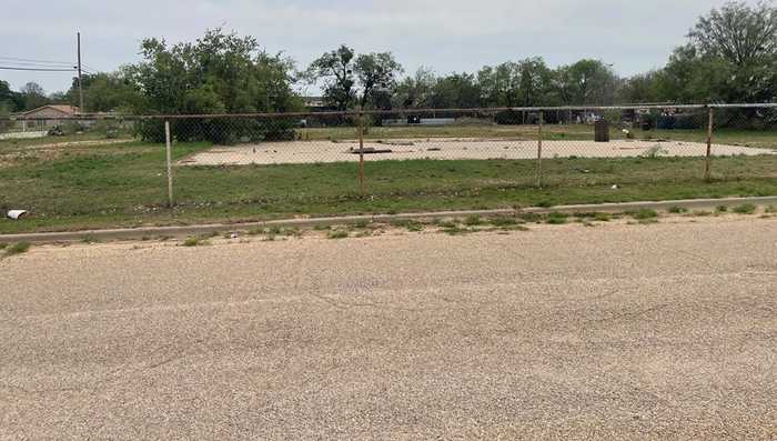 photo 1: 1801 Ave R, Snyder TX 79549