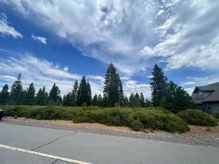 photo 1: 121 Dinsmore Drive, Lake Almanor CA 96137