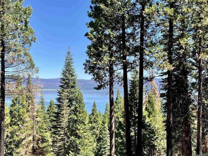 photo 2: 513 Eagle Crest Drive, Lake Almanor West CA 96020