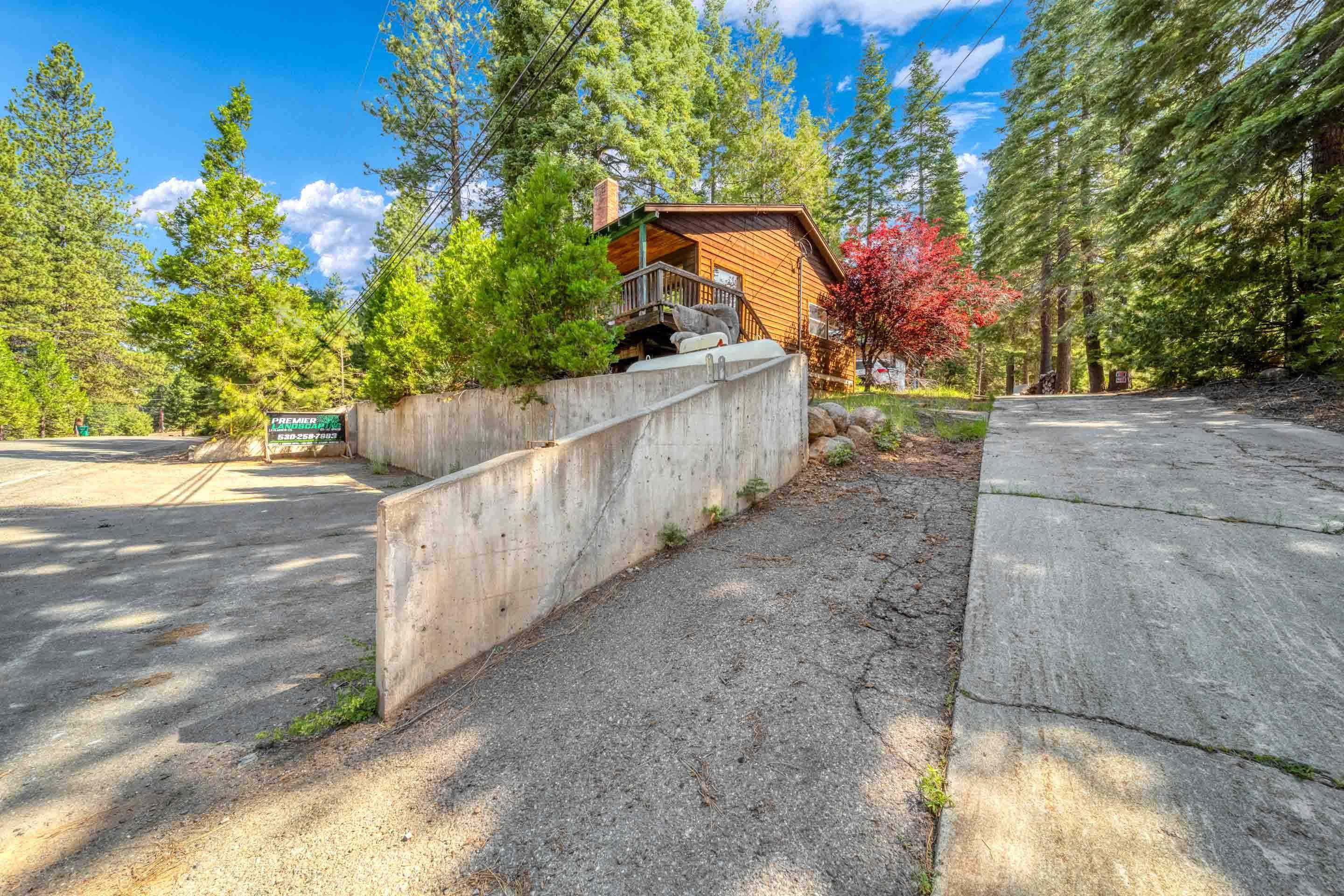 photo 2: 325 Peninsula Drive, Lake Almanor CA 96137