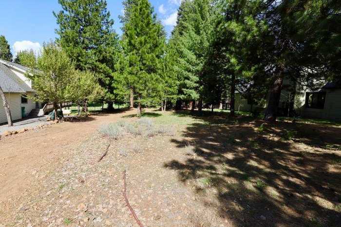 photo 2: 333 Maidu Drive, Lake Almanor West CA 96020