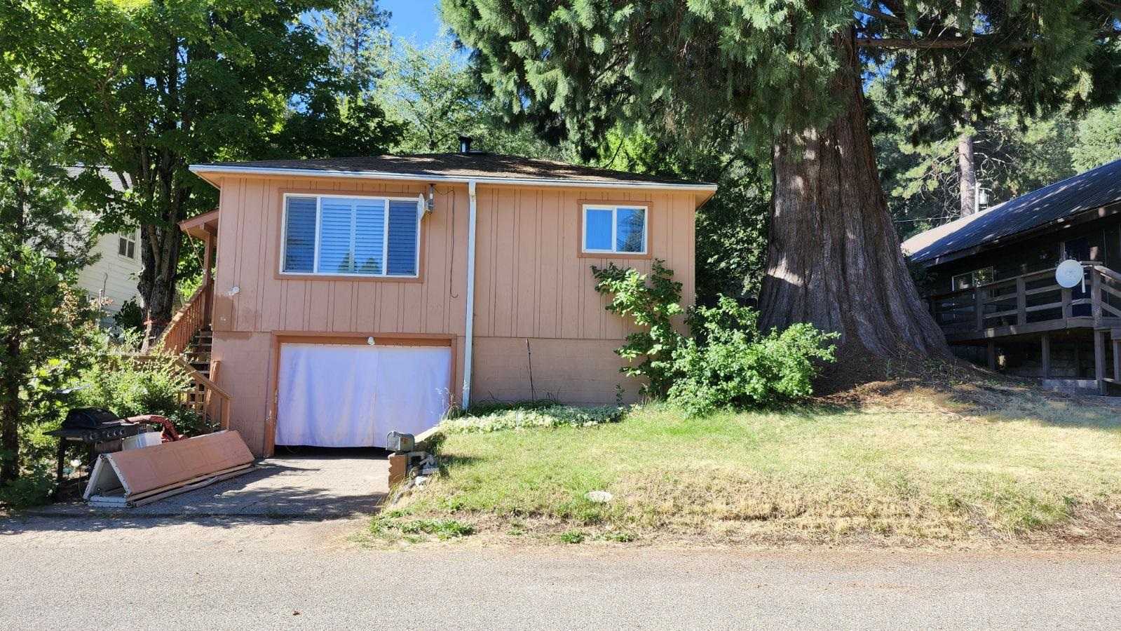 photo 1: 614 W High Street, Quincy CA 95971