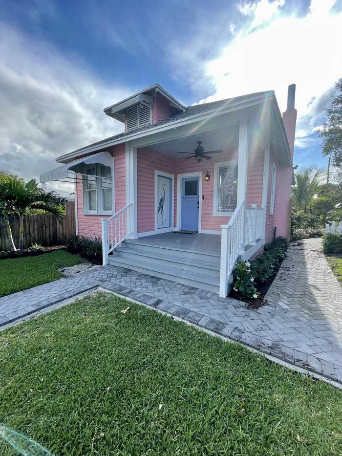 photo 2: 321 L Street, Lake Worth Beach FL 33460