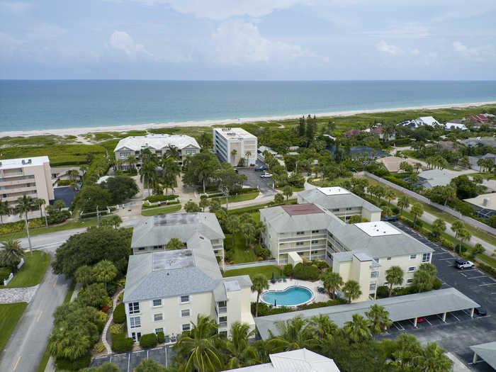 photo 2: 1441 Ocean Drive Unit 103, Vero Beach FL 32963