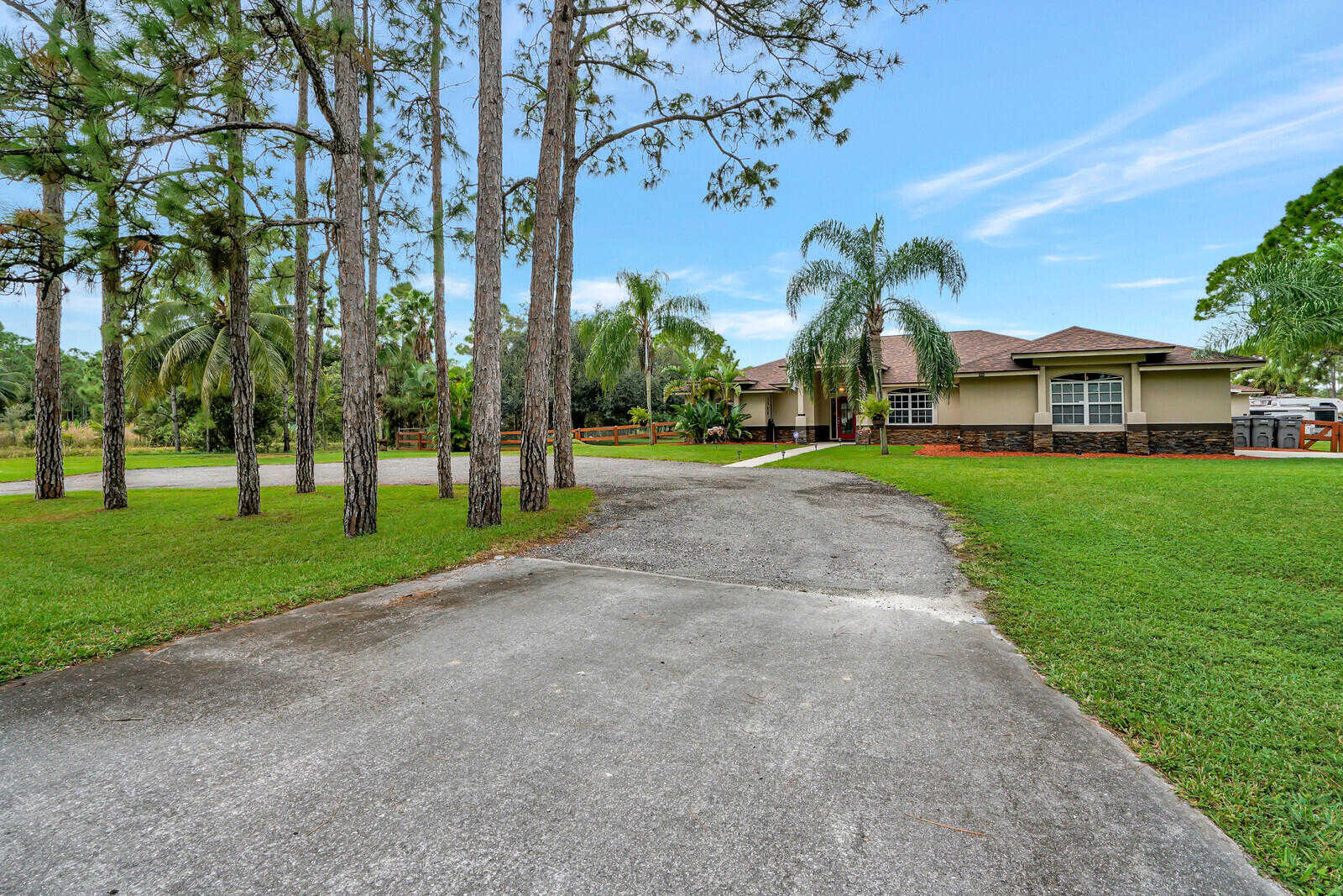 photo 3: 7775 Coconut Boulevard, The Acreage FL 33412