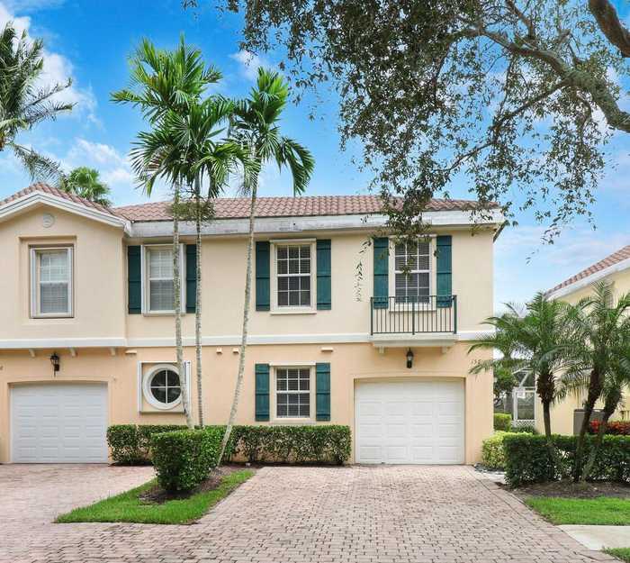 photo 1: 156 Santa Barbara Way, Palm Beach Gardens FL 33410