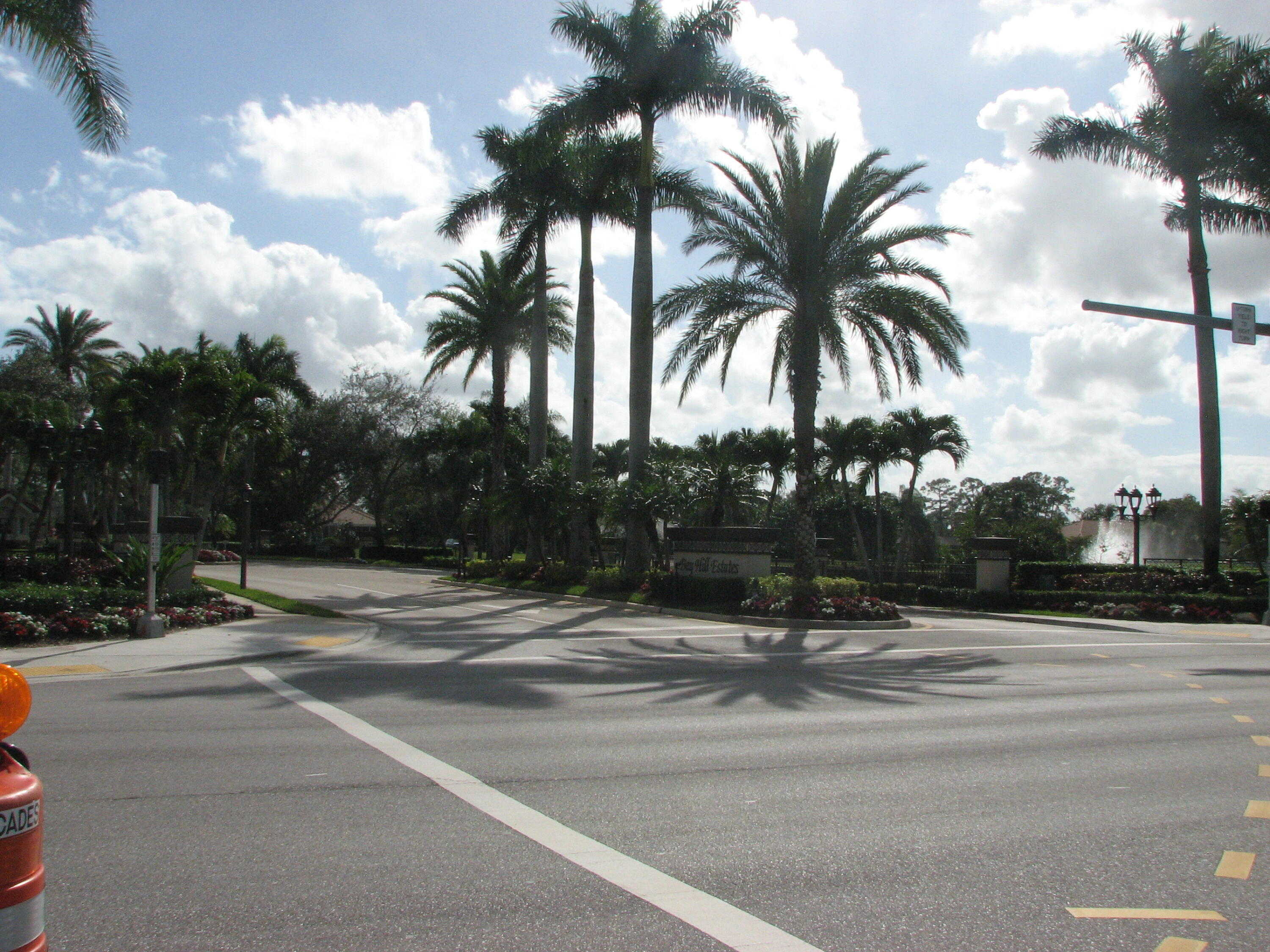 photo 1: 11991 Torreyanna Circle Circle, Palm Beach Gardens FL 33412