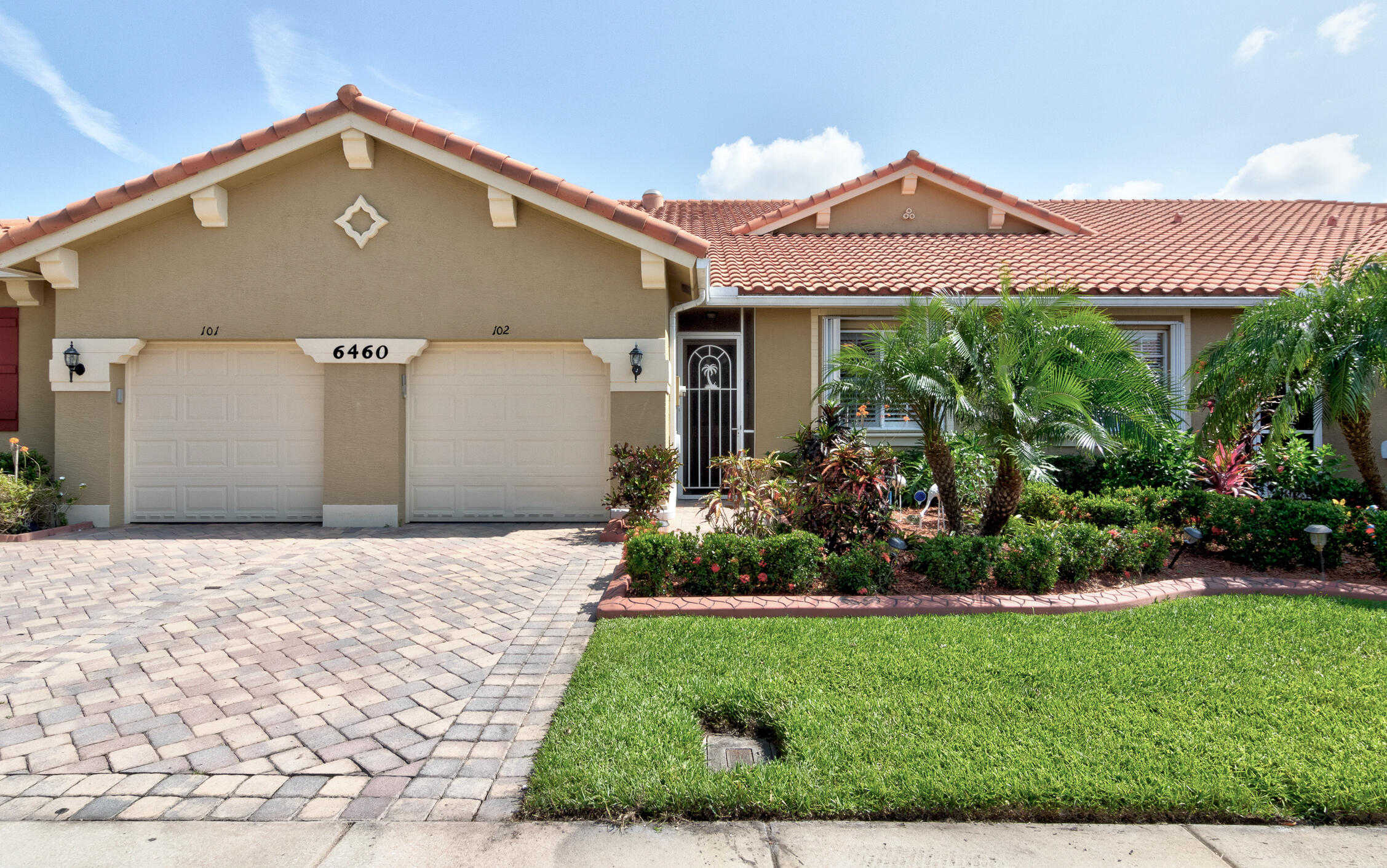 photo 1: 6460 Oxford Circle Unit 102, Vero Beach FL 32966