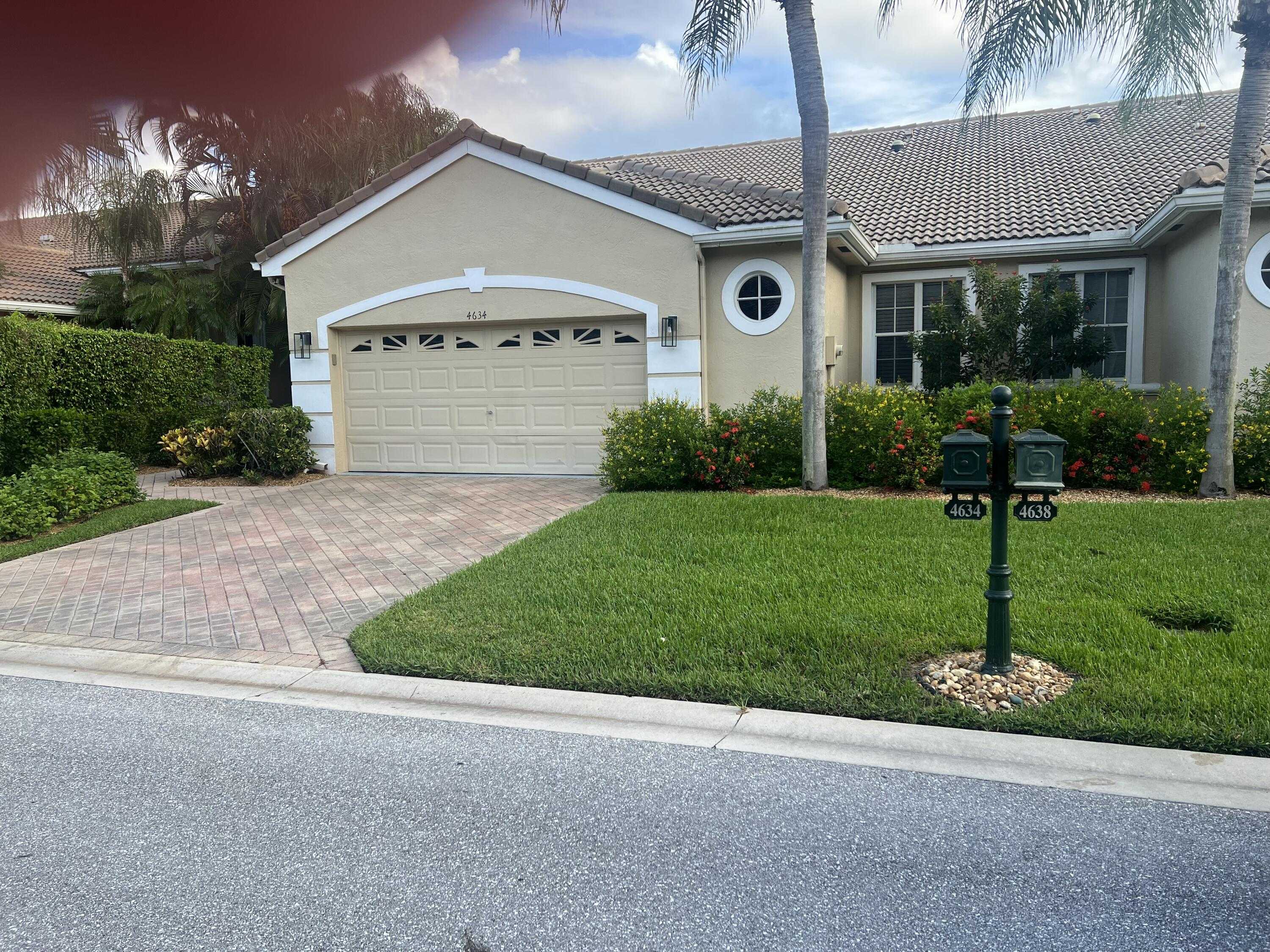 photo 1: 4634 Carlton Golf Drive, Lake Worth FL 33449