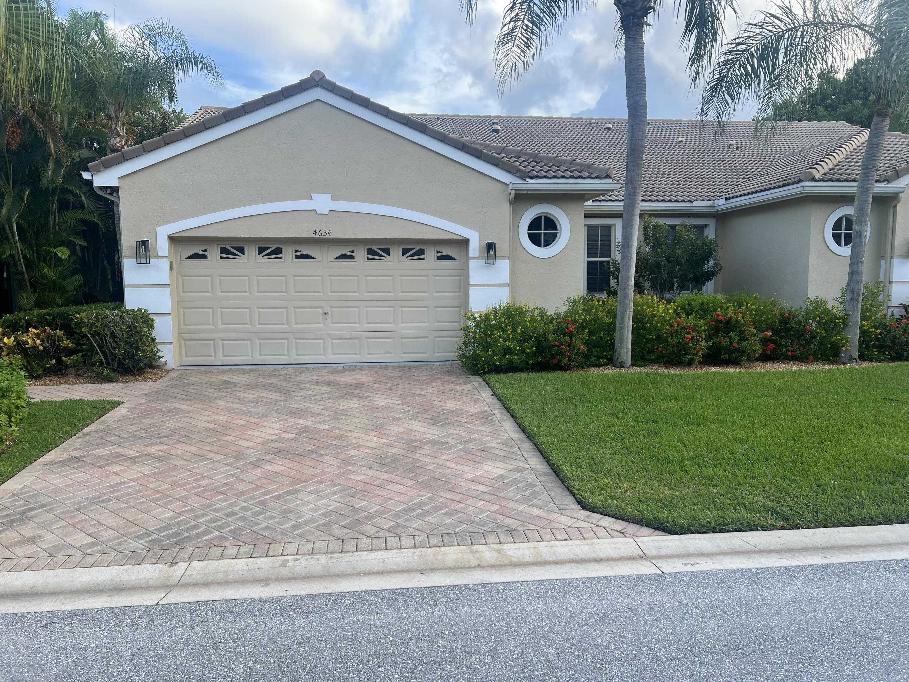 photo 3: 4634 Carlton Golf Drive, Lake Worth FL 33449