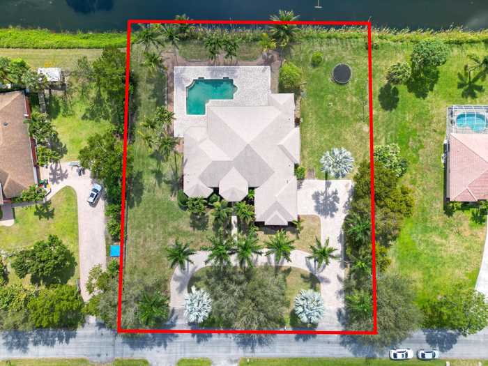 photo 2: 13172 88th Place, The Acreage FL 33412