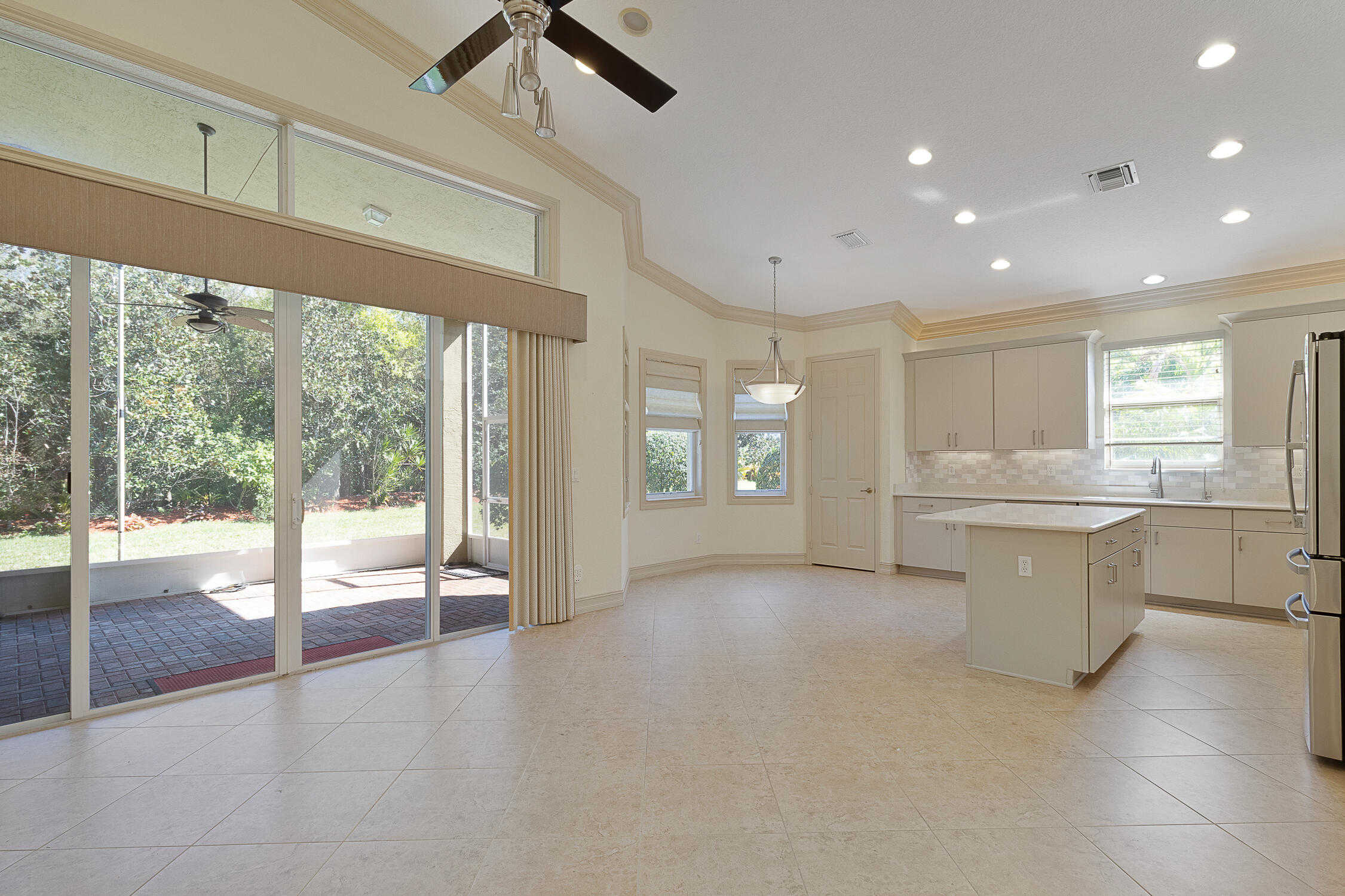 photo 2: 3170 Sussex Way, Vero Beach FL 32966