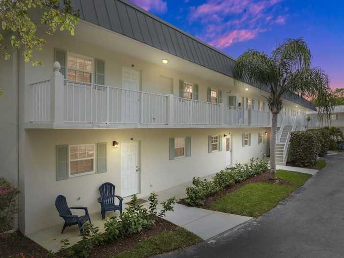 photo 1: 900 Jasmine Lane Unit 10a, Vero Beach FL 32963