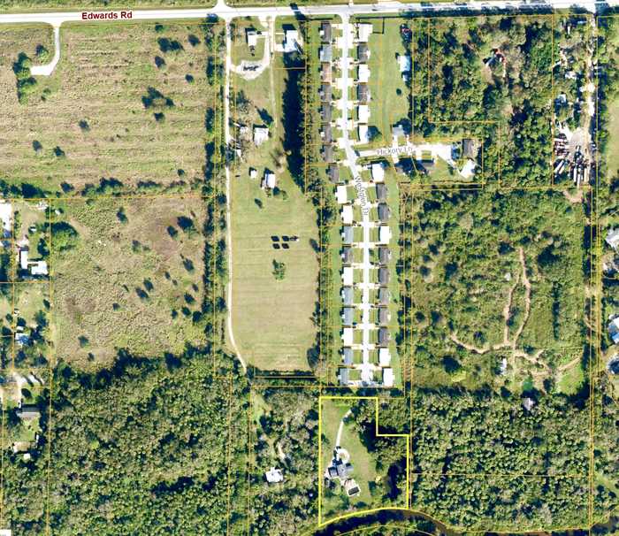 photo 2: 200 Westglen Drive, Fort Pierce FL 34981