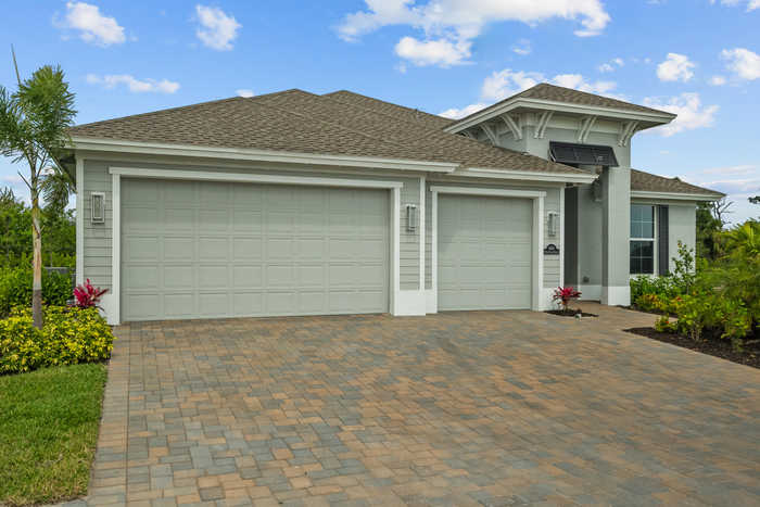 photo 1: 6418 High Pointe Circle, Vero Beach FL 32967