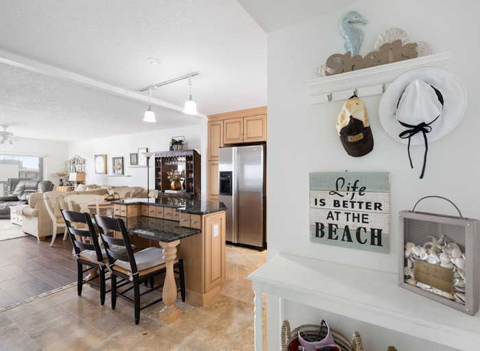 photo 2: 4049 Ocean Drive Unit 506, Vero Beach FL 32963