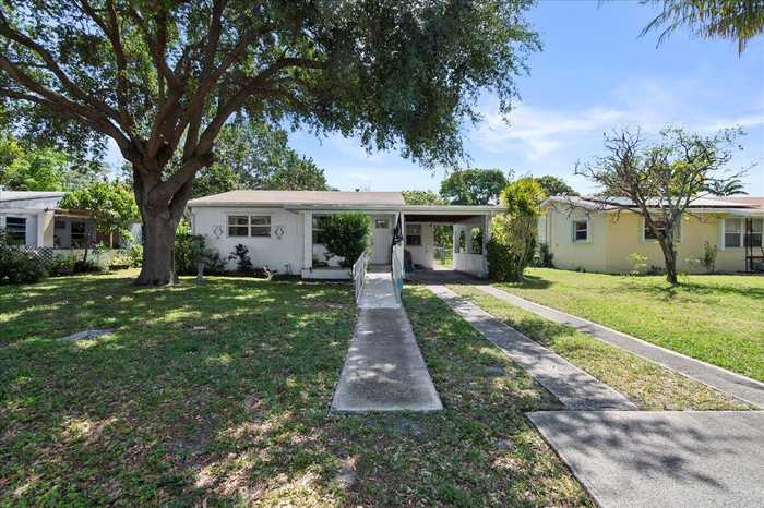 photo 2: 260 14th Street, Delray Beach FL 33444