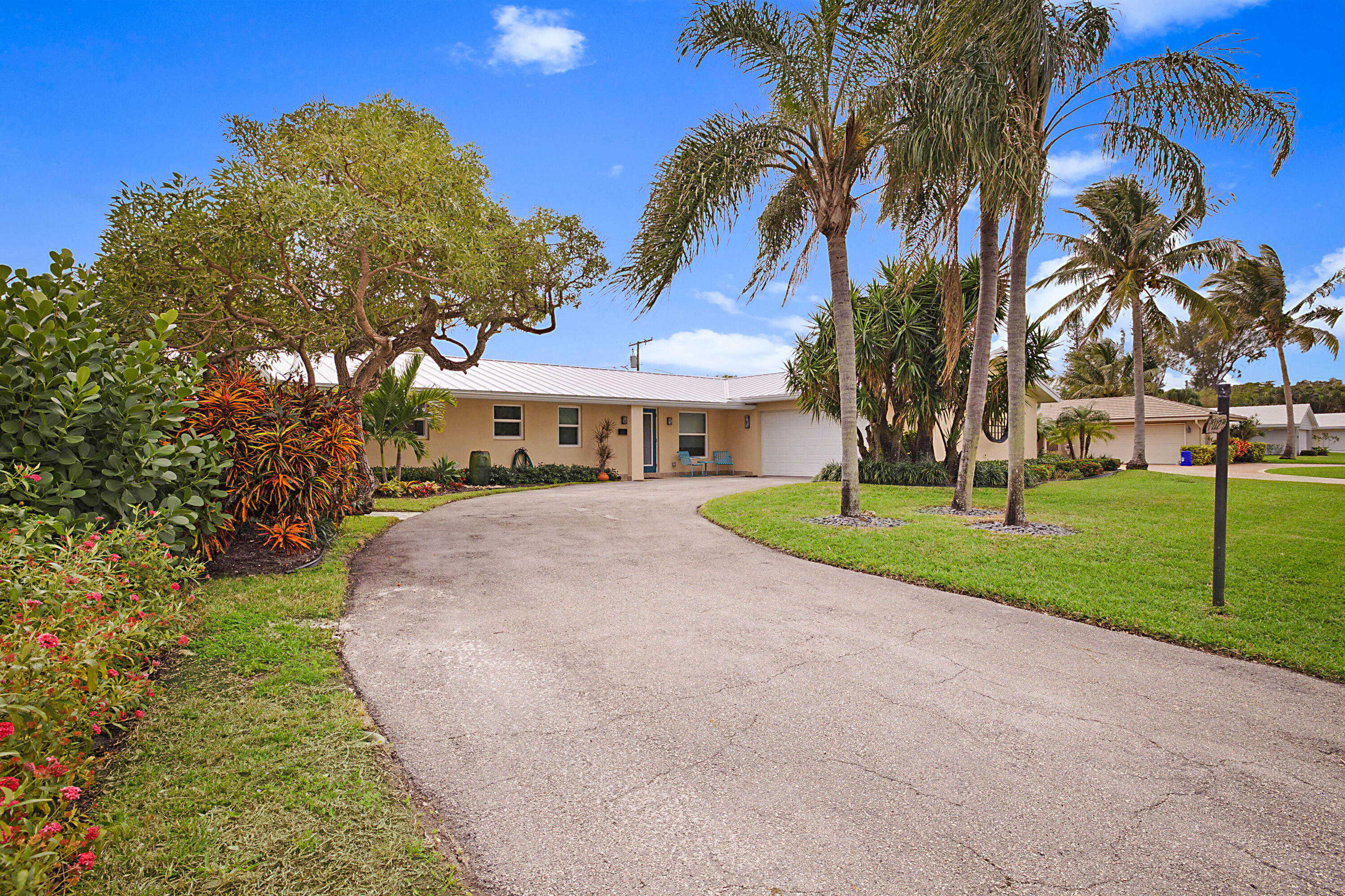 photo 2: 112 Fathom Road, North Palm Beach FL 33408