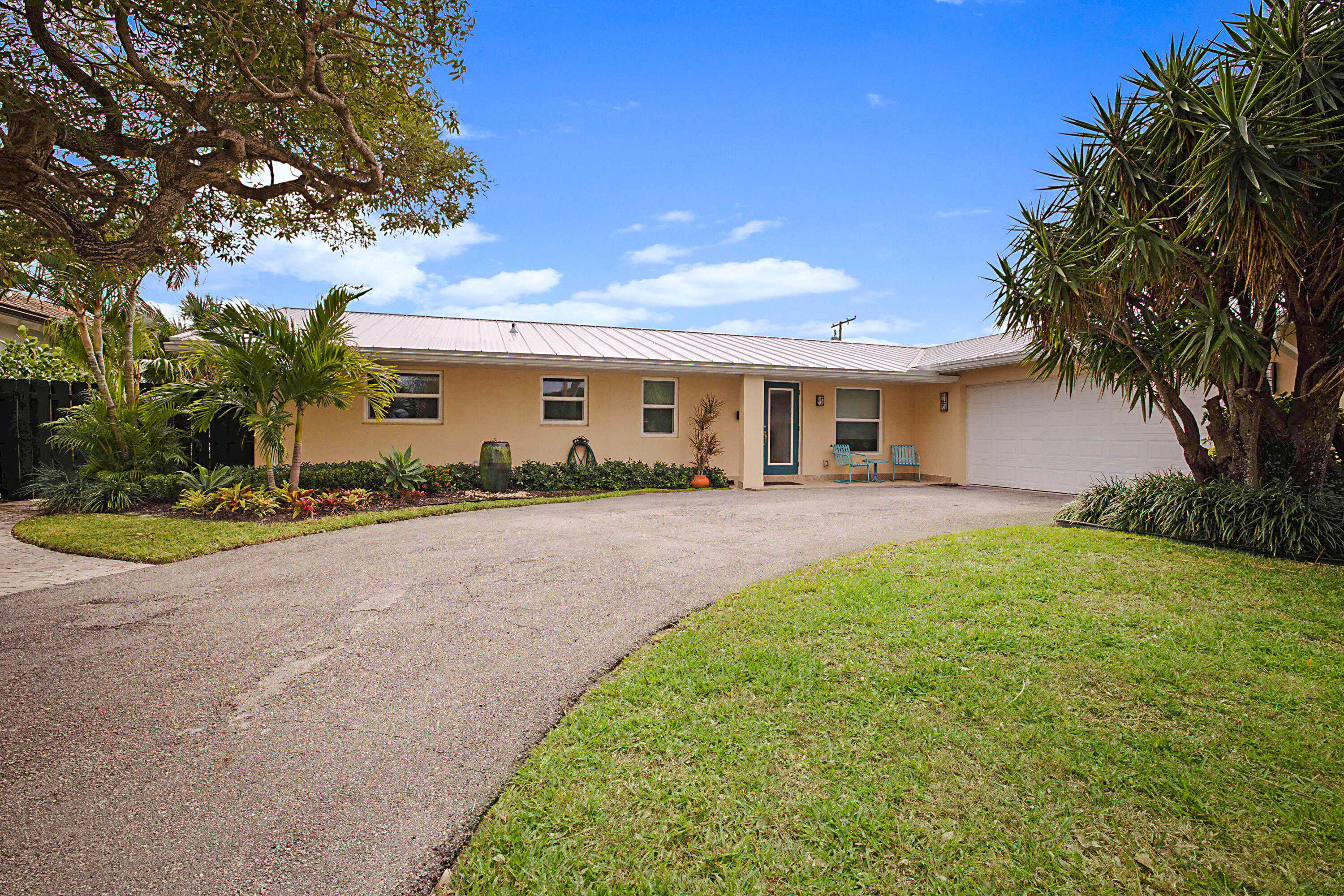 photo 3: 112 Fathom Road, North Palm Beach FL 33408