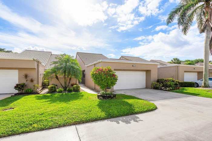 photo 2: 11110 Applegate Circle, Boynton Beach FL 33437