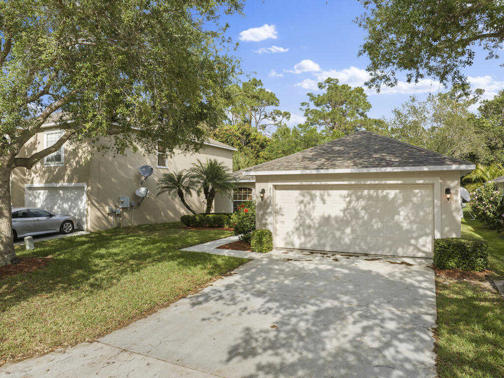 photo 3: 2575 12th Square, Vero Beach FL 32968