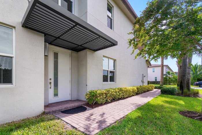 photo 2: 9067 Kingsmoor Way, Lake Worth FL 33467