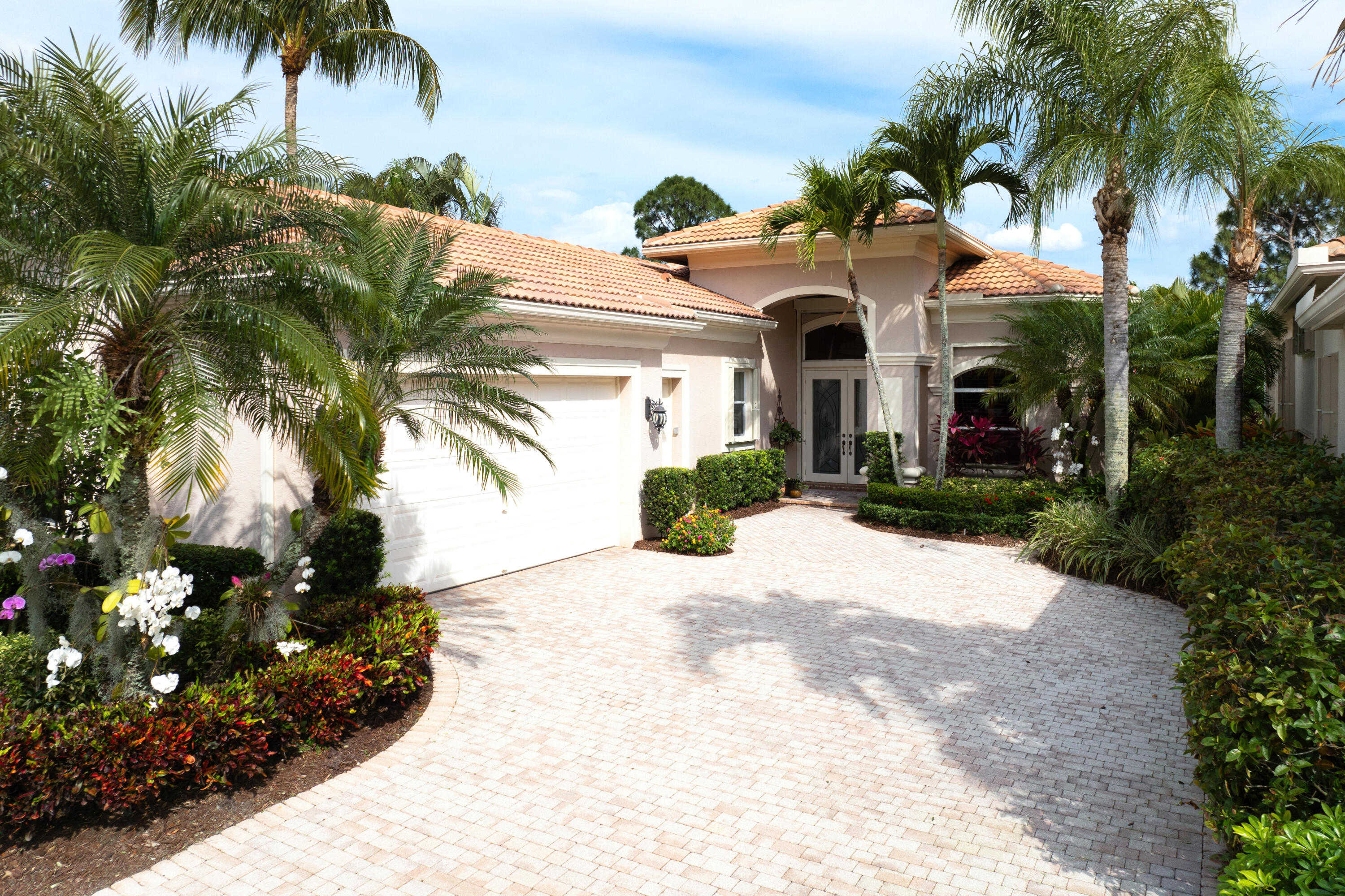 photo 2: 124 Esperanza Way, Palm Beach Gardens FL 33418