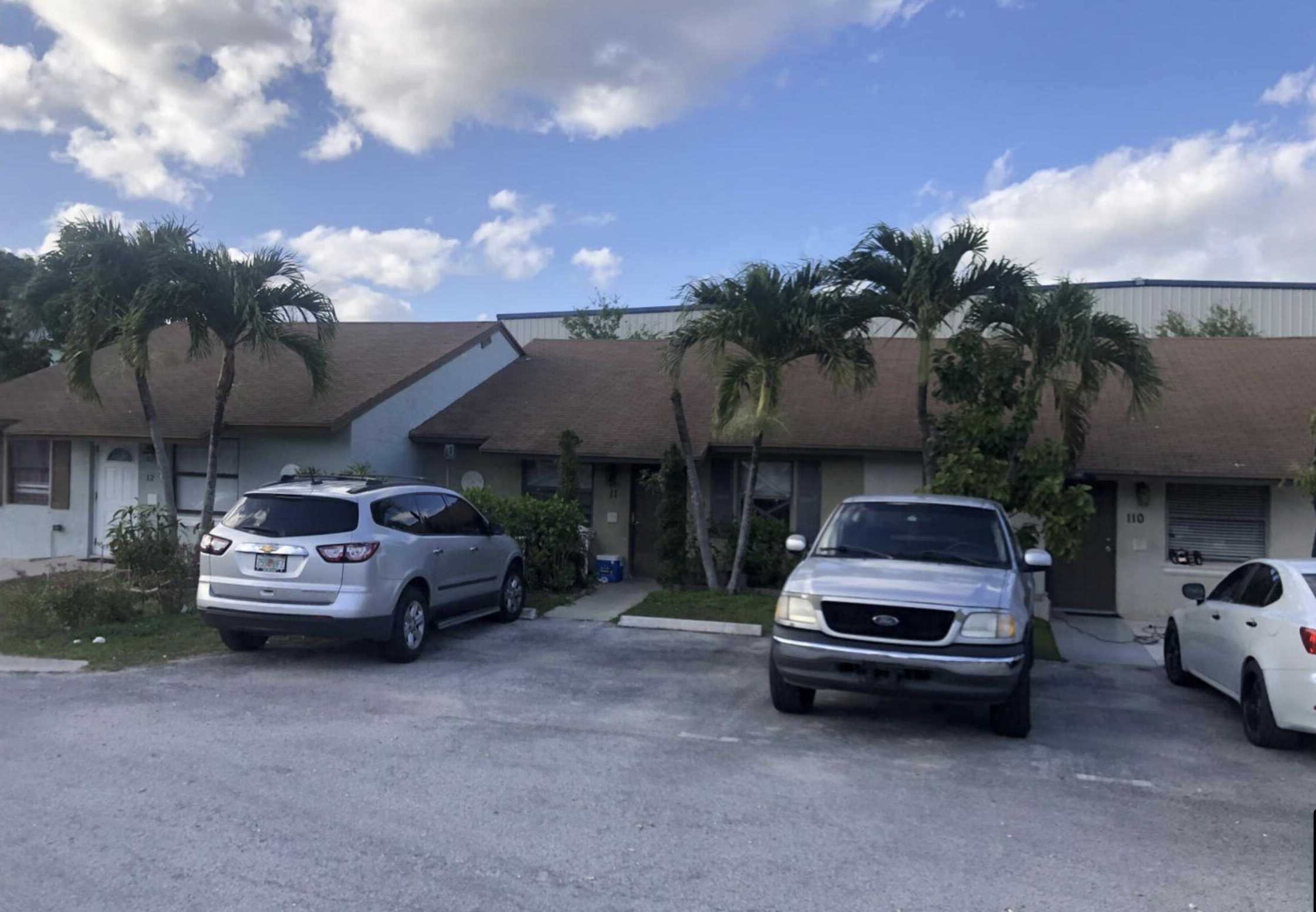 photo 1: 2345 2nd Avenue Unit 11, Lake Worth Beach FL 33461