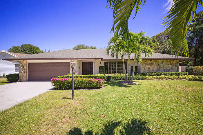 photo 1: 2522 Bordeaux Court, Palm Beach Gardens FL 33410