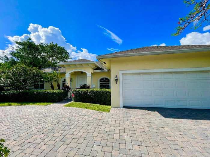 photo 1: 376 Forest Hill Boulevard, West Palm Beach FL 33405