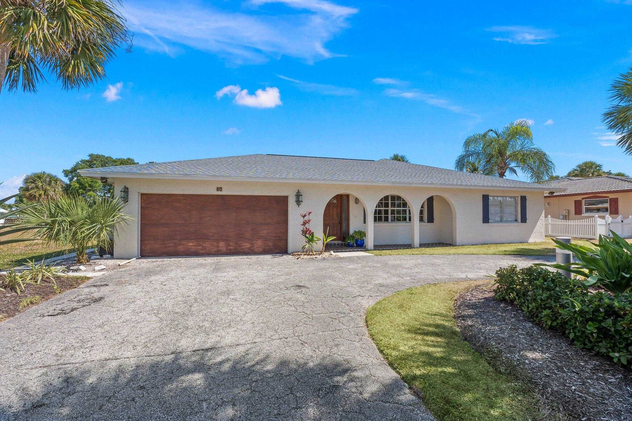 photo 2: 12 Sovereign Way, Hutchinson Island FL 34949