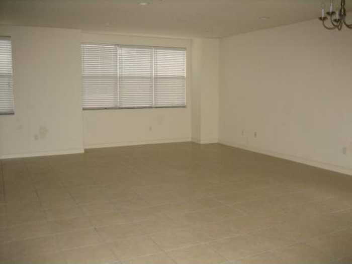 photo 2: 840 Marina Del Ray Lane Unit 1, West Palm Beach FL 33401