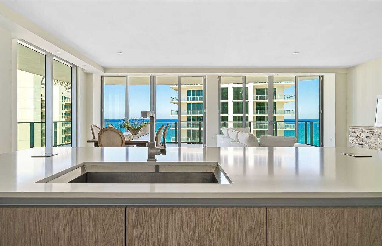 photo 3: 3100 Ocean Drive Unit 1702 P, Singer Island FL 33404