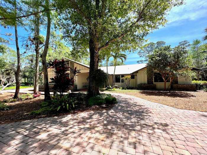 photo 2: 278 Squire Drive, Wellington FL 33414