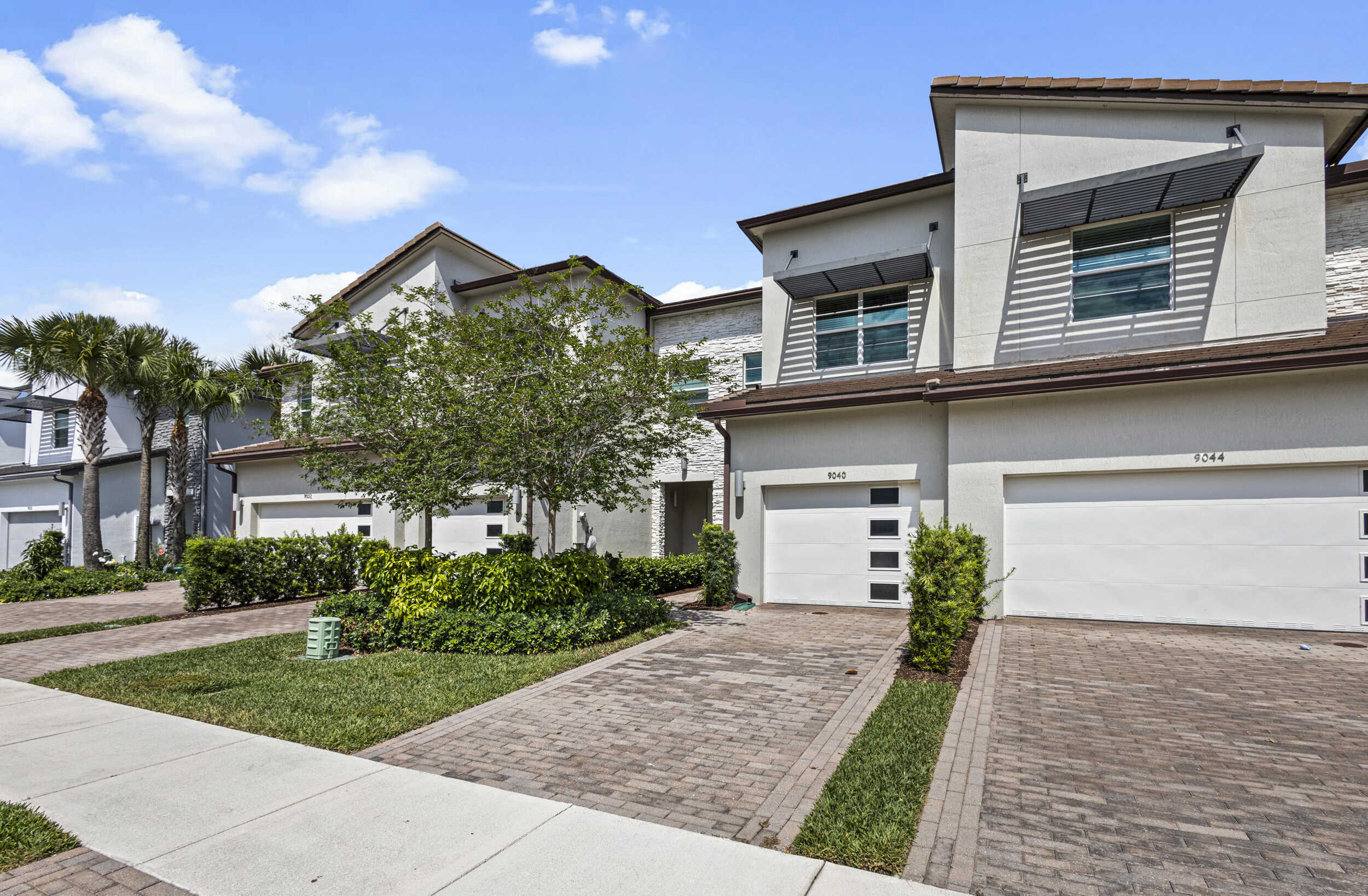 photo 2: 9040 Kingsmoor Way, Lake Worth FL 33467