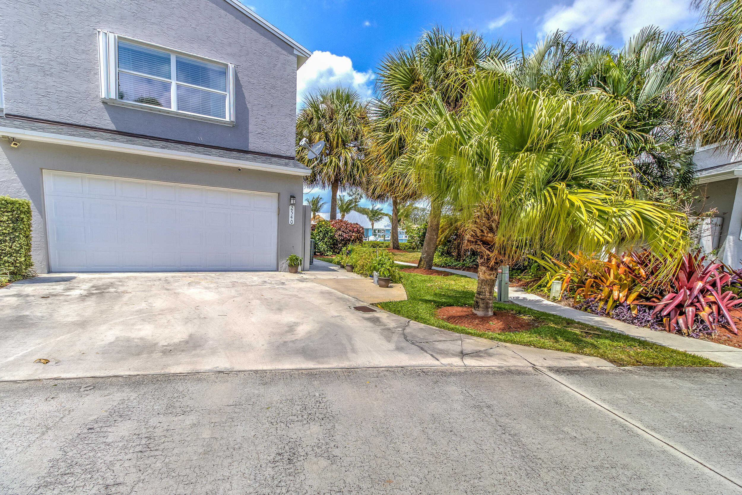 photo 3: 2540 Harbour Cove Drive, Hutchinson Island FL 34949